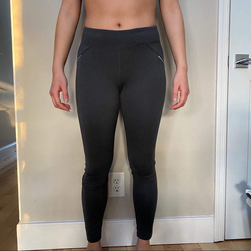head grey leggings